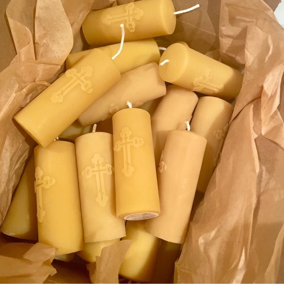 MINI ORTHODOX BEESWAX CROSS CANDLE 

-HANDMADE - Picture 3 of 6